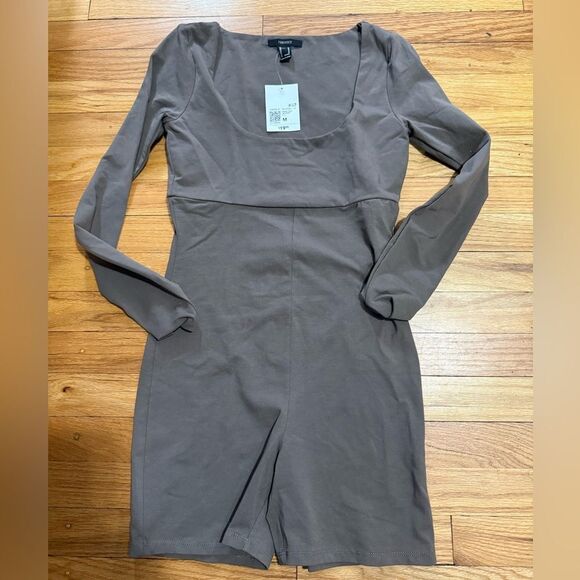 Forever 21 | Fitted Long-Sleeve Romper - Picture 4 of 6